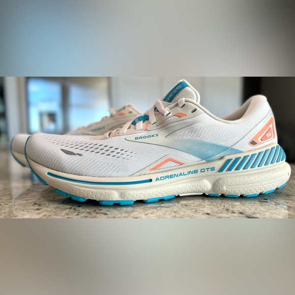 Brooks Adrenaline GTS 23 Women's Coconut Papaya - Picture 2 of 15